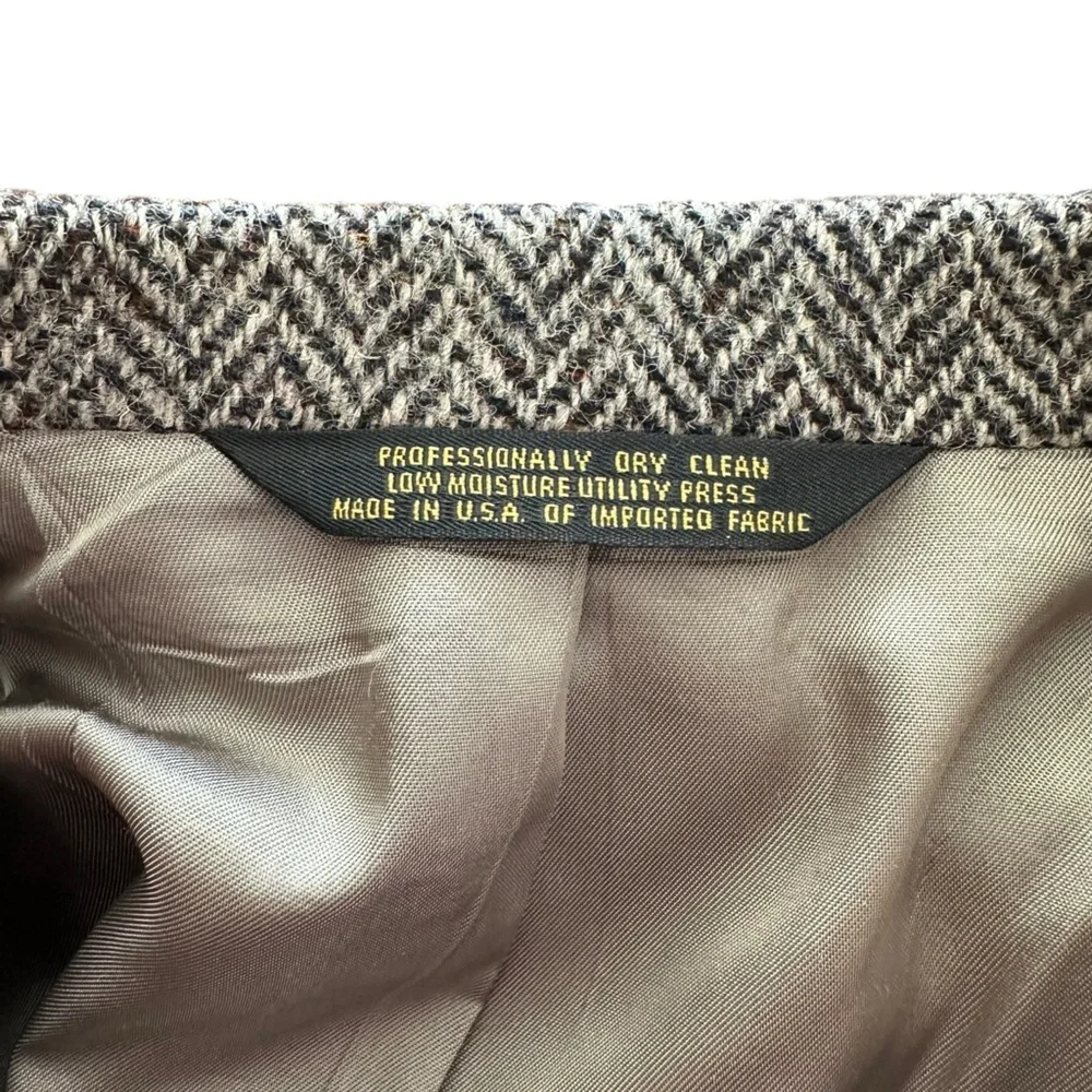 Vintage Adams Row Harris Tweed Size Large Herringbone Gray Wool Blazer